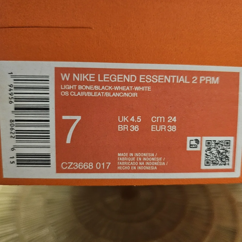 Nike Legend Essential Leopard Print Sneakers - Picture 9 of 9